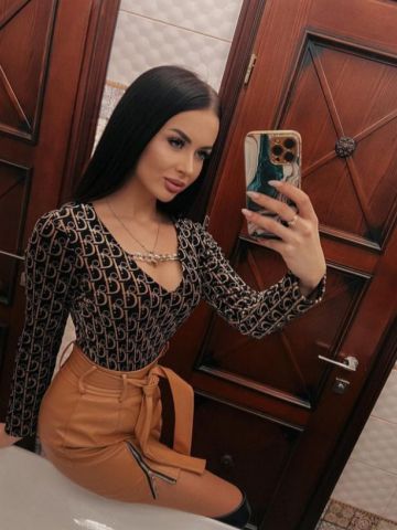 Полина